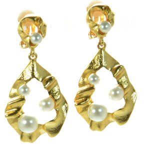 Oscar De La Renta Gold Tone Faux Pearl Drop Clip-on Earrings